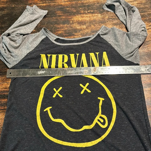 Nirvana Ragland distressed long sleeve thin T shirt size small EDGY FEMININE - Picture 6 of 9